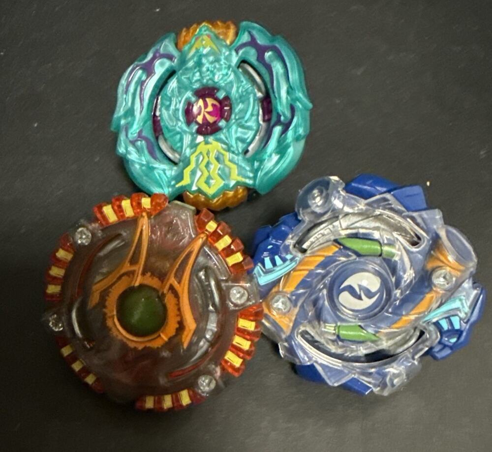 Beyblade Burst Lot 3 Mirage Fafnir F6 Geist Fafnir F4 Aqua-X Treptune T4 Tested